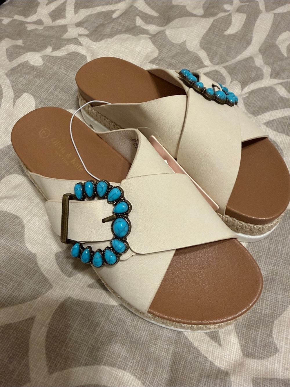 Cream Cross-Band Slide Sandals with Turquoise Buckle Sz 7 New